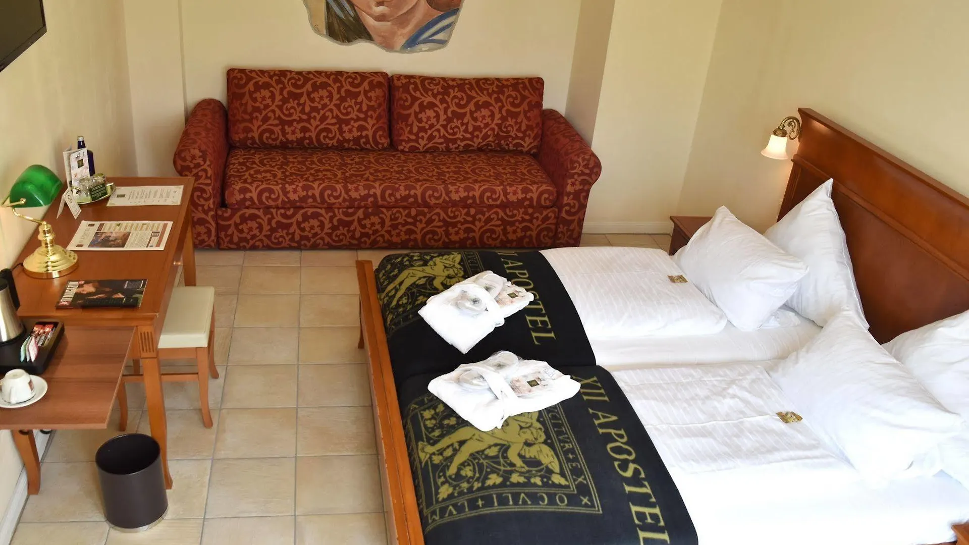 קלן XII Apostel Albergo