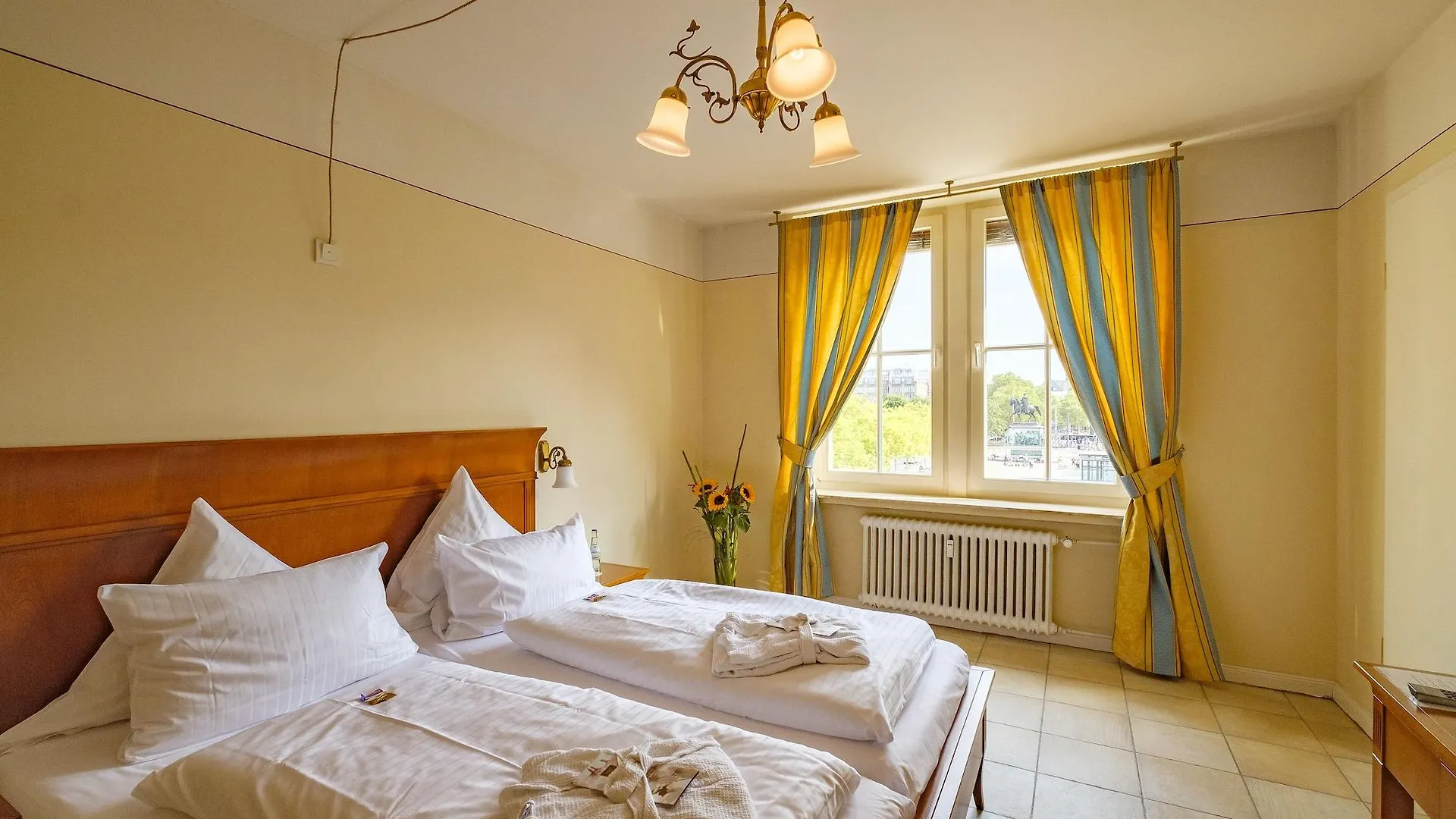 XII Apostel Albergo Кёльн Германия