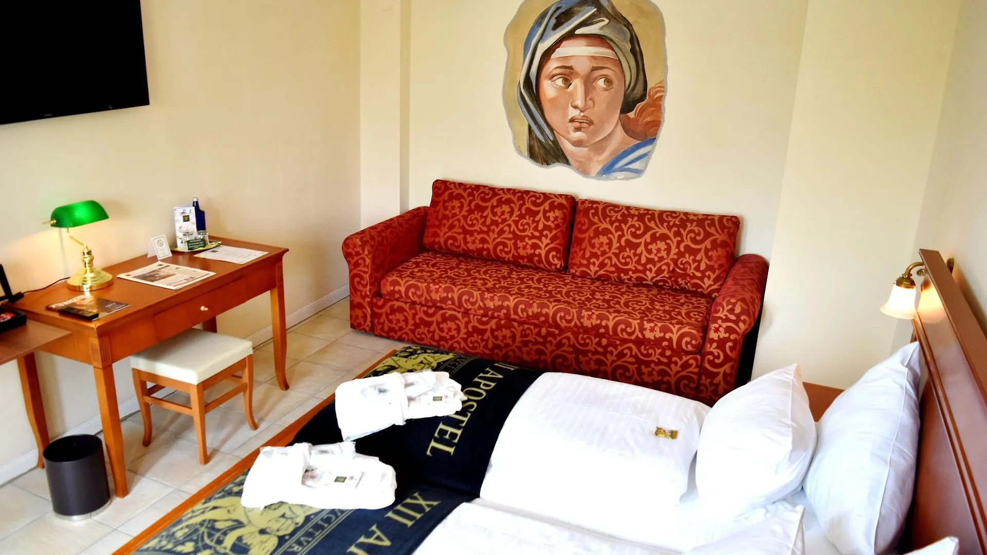 XII Apostel Albergo Кёльн